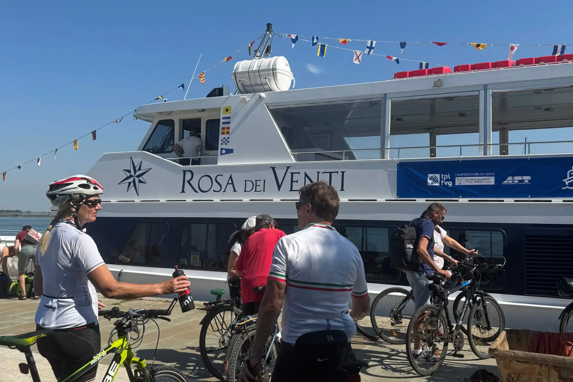 motonave rosa dei venti tratta grado lignano