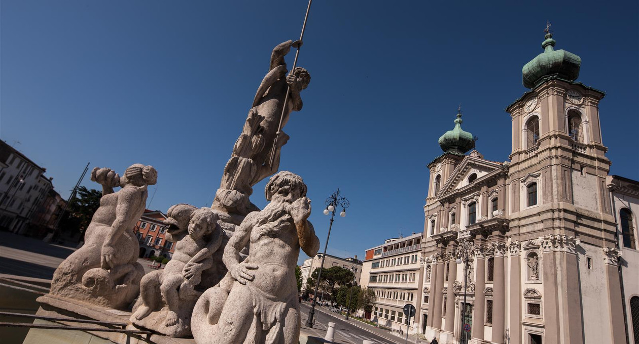 Gorizia piazza vittoria S ignazio