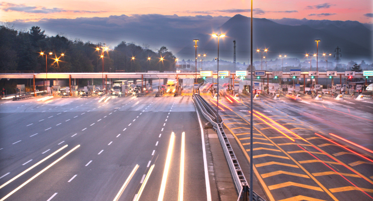 traffico autostrada casello