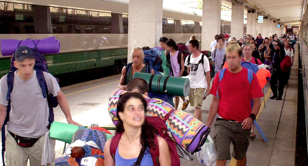 viaggiatori treno treni